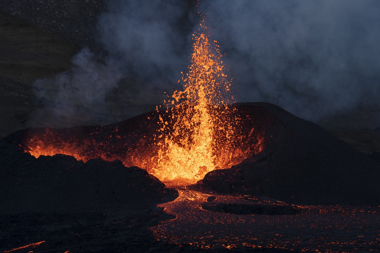 Un volcan s’éveille…